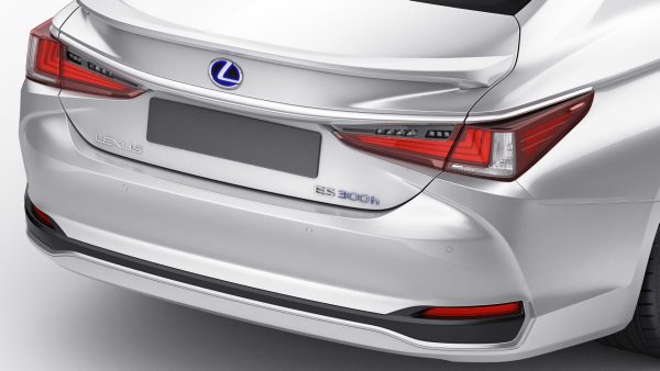 Lexus ES 2022 and F-Sport