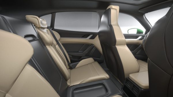 Porsche Taycan Turbo S Cross Turismo 2021